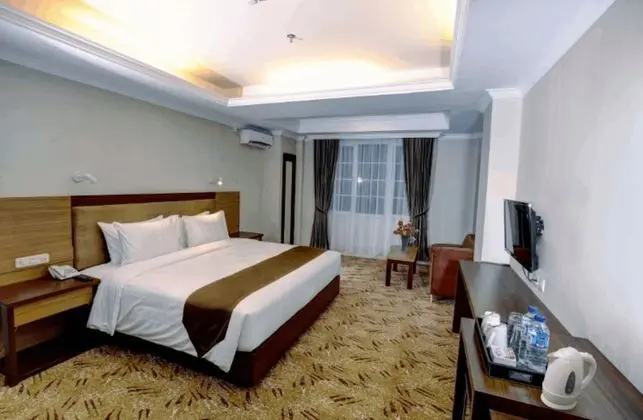 Deluxe Tek Büyük Yataklı Oda