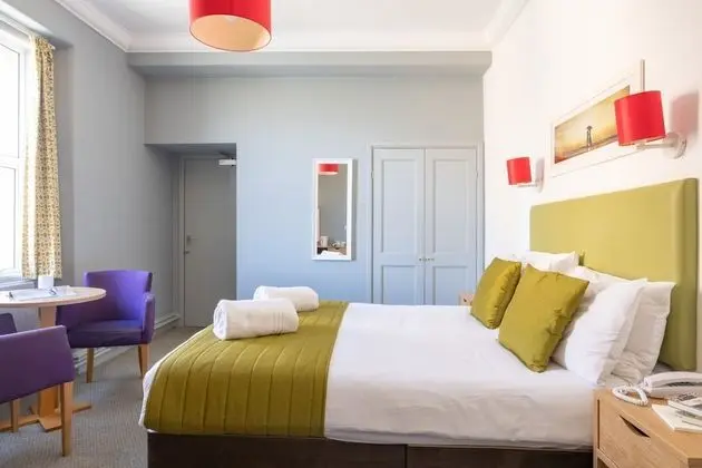 Tek Büyük Yataklı Oda (with Sea View)
