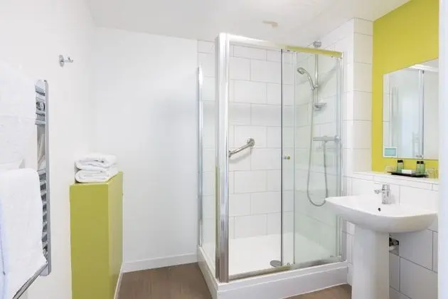 Tek Büyük Yataklı Oda (with Sea View)