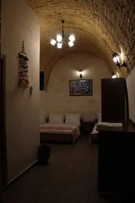 Üç Kişilik Oda