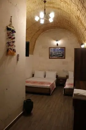 Üç Kişilik Oda
