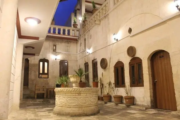 Üç Kişilik Oda
