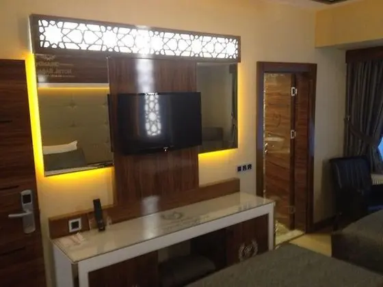 Deluxe İki Tek Kişilik Yataklı Oda