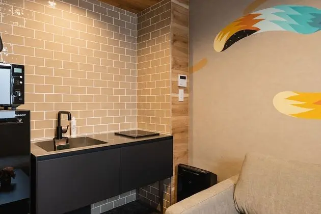 Superior Oda, Sigara İçilmez (B)