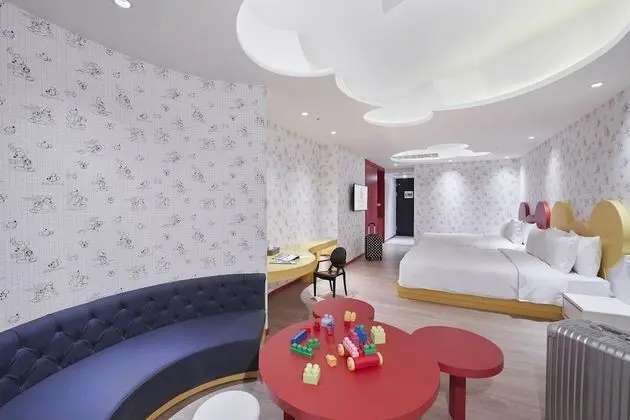 Family Süit (Family Room, Run of House)