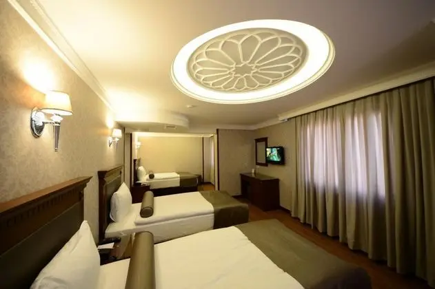 Triple, Şehir Manzaralı