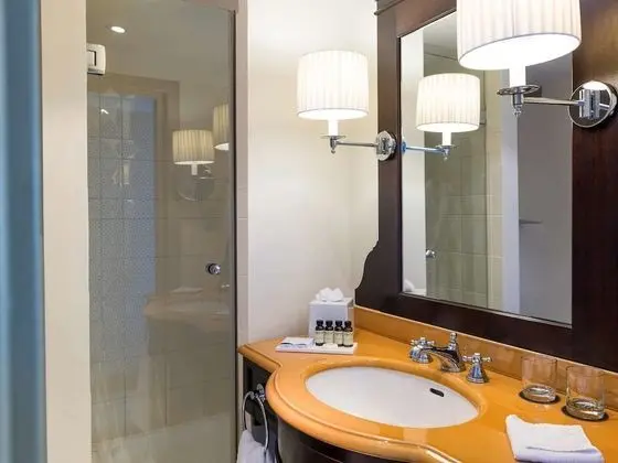 Deluxe Oda, 1 Çift Kişilik Yatak, Manzaralı (Old Port view)