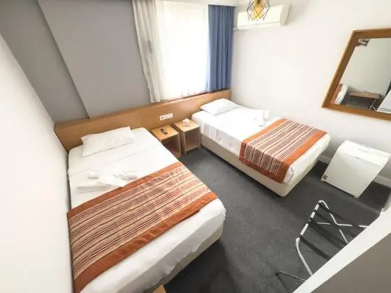 Standart Çift Kişilik İki Ayrı Yataklı Oda, Şehir Manzaralı, İki Tek Kişilik Yataklı