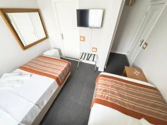 Standart Çift Kişilik İki Ayrı Yataklı Oda, Şehir Manzaralı, İki Tek Kişilik Yataklı