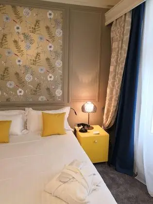 Standard Tek Büyük Yataklı Oda
