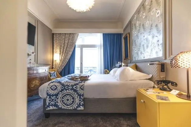 Tek Büyük Yataklı Oda (Grand-Place)