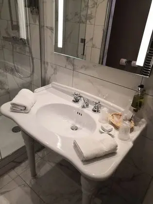 Tek Büyük Yataklı Oda (Grand-Place)