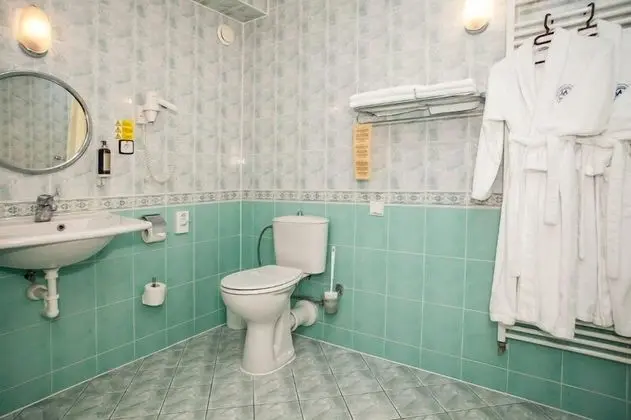 Standard Tek Büyük Yataklı Oda