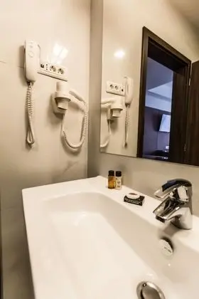 Tek Büyük veya İki Ayrı Yataklı Oda