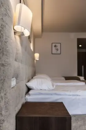 Üç Kişilik Oda, Balkon