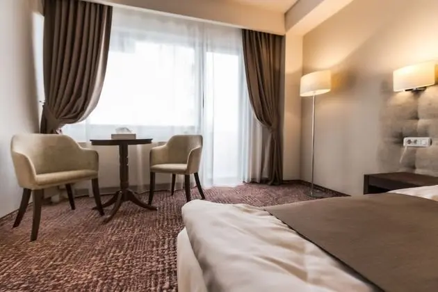 Üç Kişilik Oda, Balkon