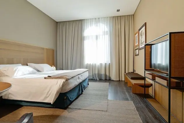 Junior Tek Büyük Yataklı Oda