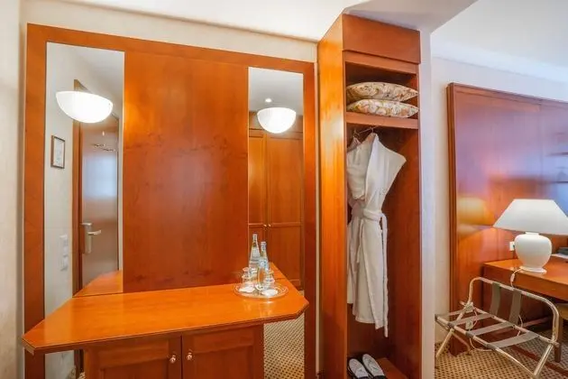 Comfort Tek Büyük Yataklı Oda, Bahçe Manzaralı