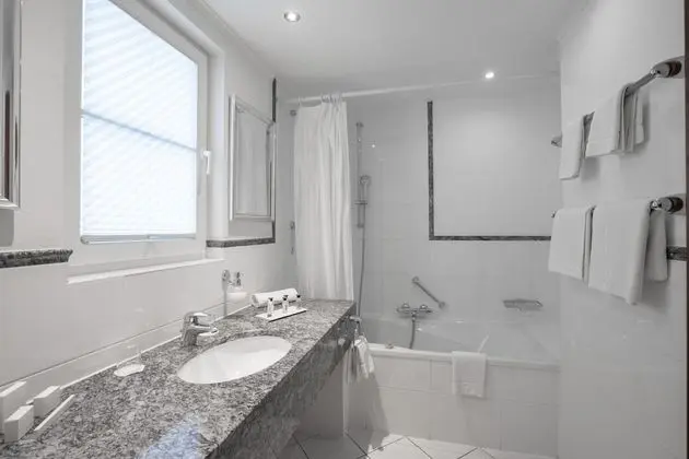 Superior Tek Büyük Yataklı Oda, Balkon