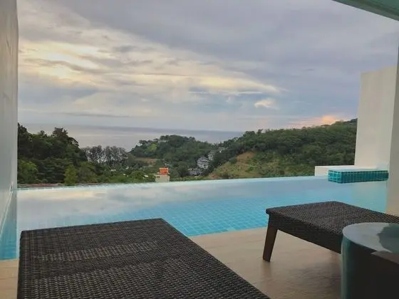 1-Bedroom Suite with Private Pool