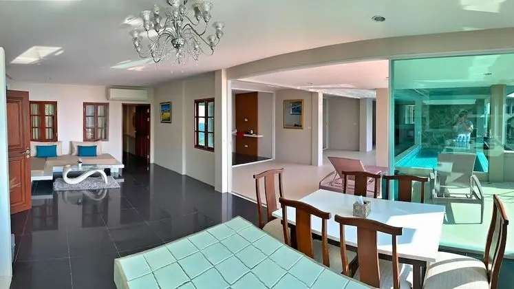 3 Bedrooms Villa with Mountain View
