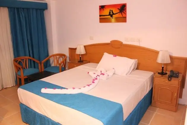 Standard Oda, Havuz Manzaralı