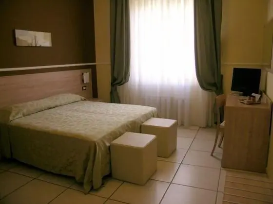 Standard Tek Büyük veya İki Ayrı Yataklı Oda