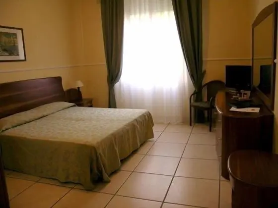 Standard Tek Büyük veya İki Ayrı Yataklı Oda