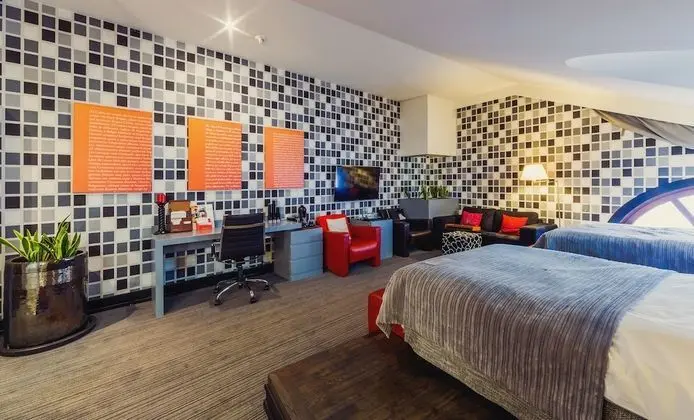 Deluxe Tek Büyük veya İki Ayrı Yataklı Oda