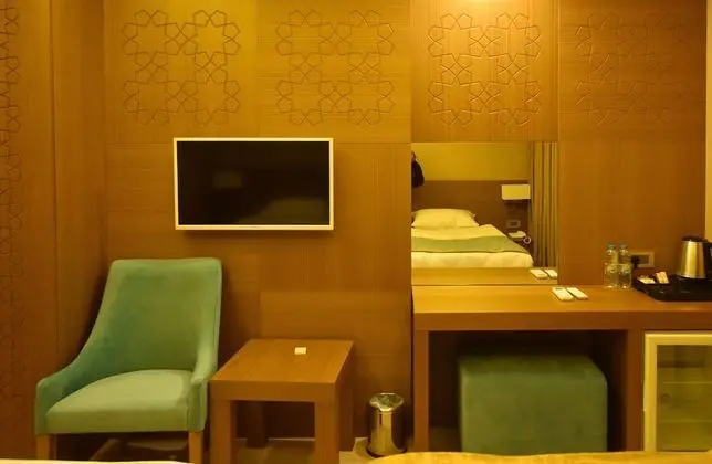 Standard Tek Büyük Yataklı Oda