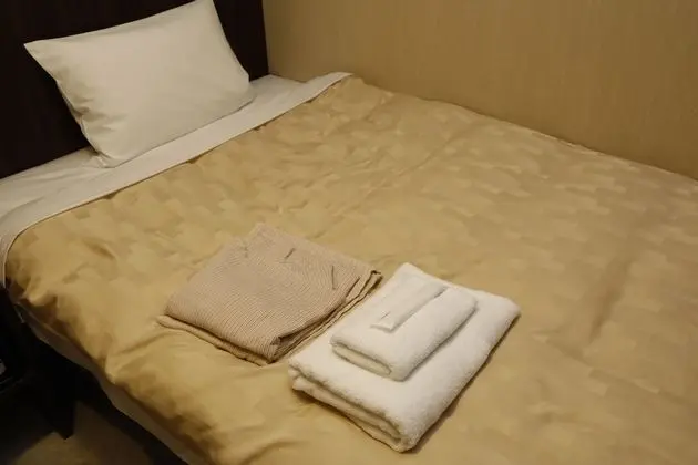 Tek Kişilik Oda, Sadece erkekler için (Wide)