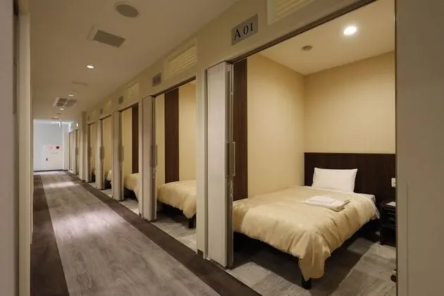 Tek Kişilik Oda, Sadece erkekler için (Wide)