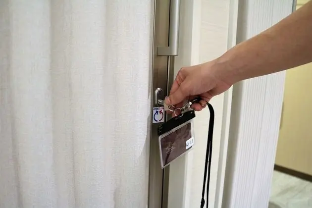 Tek Kişilik Oda, Sadece erkekler için (Wide)