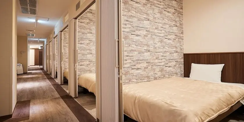 Tek Kişilik Oda, Sadece kadınlar için