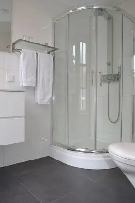 Tek Büyük Yataklı Oda, 2 Tek Kişilik Yatak