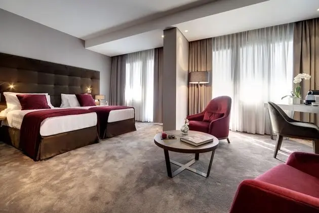 Grand Premium Room