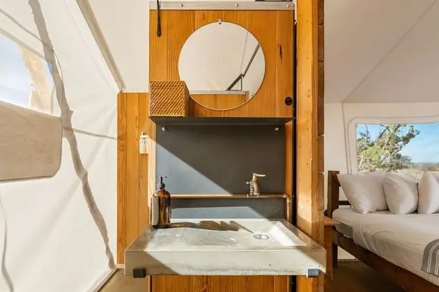 Deluxe with Kids Tent - Private Bath