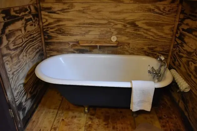 Kulübe (Small Pine)