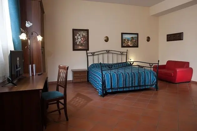 Classic Tek Büyük Yataklı Oda