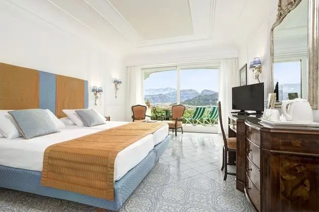 Deluxe Tek Büyük veya İki Ayrı Yataklı Oda, Balkon