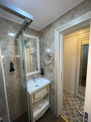 Standard Tek Büyük Yataklı Oda, Sigara İçilmez, Havuz Manzaralı