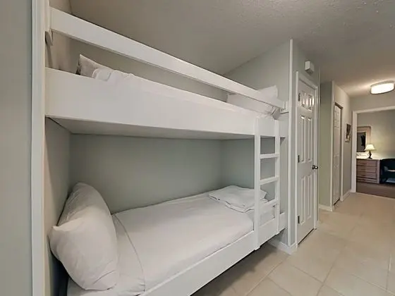 Daire, Birden Çok Yatak, Balkon, Havuz Manzaralı (#306 West)