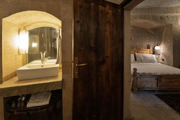 Arch Stone Room,    , Balkonlu