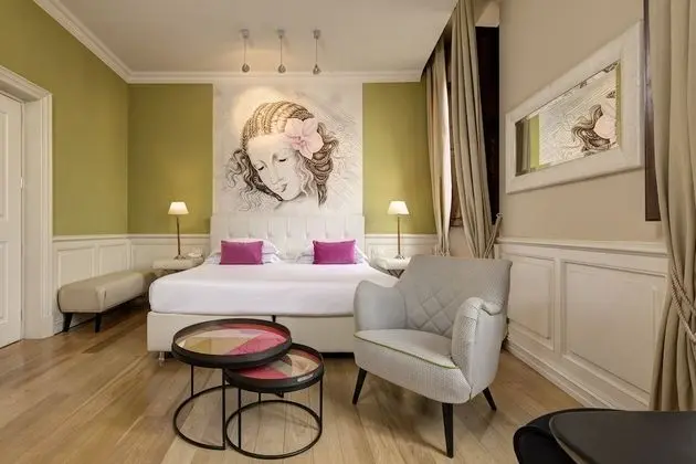 Deluxe Üç Kişilik Oda