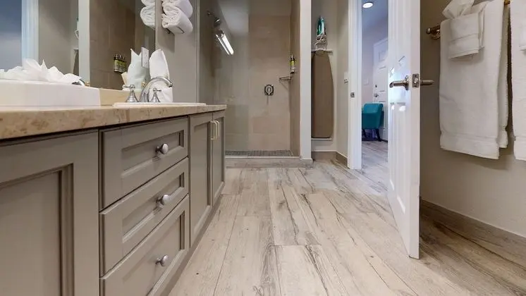 Studio 2 Queen Beds- Island View