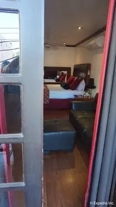Deluxe Oda, Sigara İçilmez
