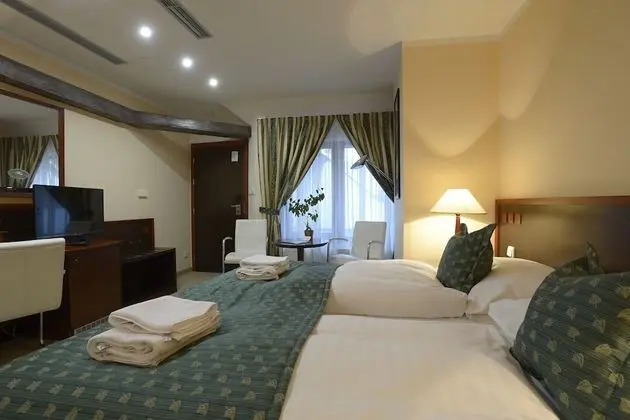 Tek Büyük Yataklı Oda