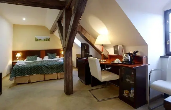 Tek Büyük Yataklı Oda