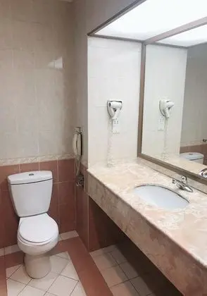 Deluxe Oda, 1 En Büyük (King) Boy Yatak