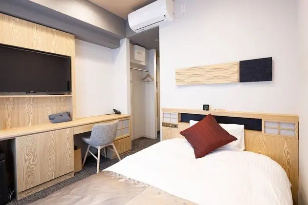 Tek Kişilik Oda, Sigara İçilmez